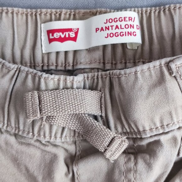 Levi's jogger boys size 16 reg, (28/30) cream colour elastic waistband, tapered - Picture 6 of 13